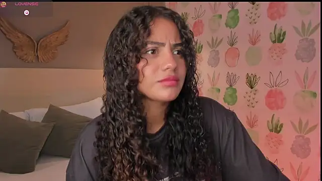 yaya23x online show from 03-25-26, 01:50