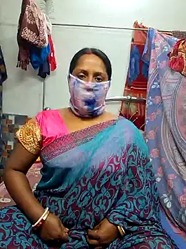 Snapshot of Real_Desi_Couple chatting on 12-16-24, 04:38 Real Desi Couple online show from 12-16-24, 04:38