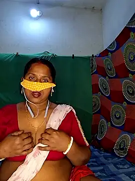 Snapshot of Real_Desi_Couple chatting on 03-19-26, 05:17 Real Desi Couple online show from 03-19-26, 05:17