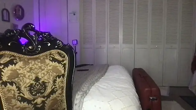 Snapshot of megansweetfromthevalley chatting on 11-30-25, 01:42 megansweetfromthevalley online show from 11-30-25, 01:42