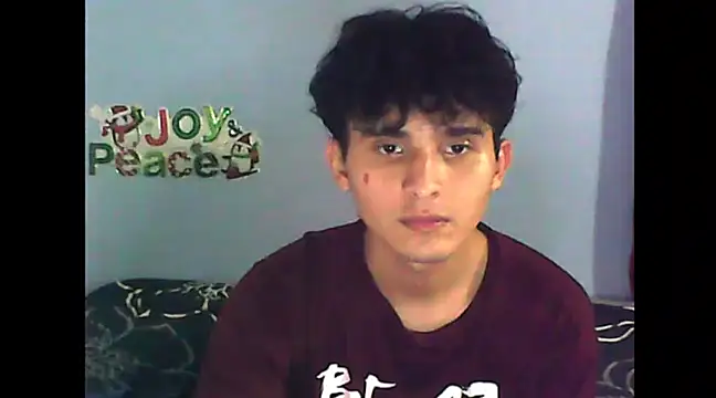 Snapshot of Charley_quin chatting on 12-24-24, 12:33 Charley quin online show from 12-24-24, 12:33