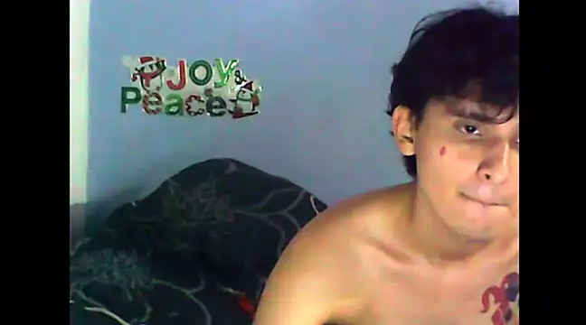 Snapshot of Charley_quin chatting on 12-30-24, 02:42 Charley quin online show from 12-30-24, 02:42