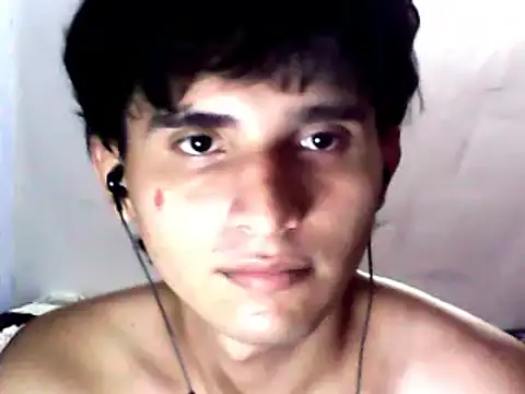 Snapshot of Charley_quin chatting on 02-16-25, 04:42 Charley quin online show from 02-16-25, 04:42