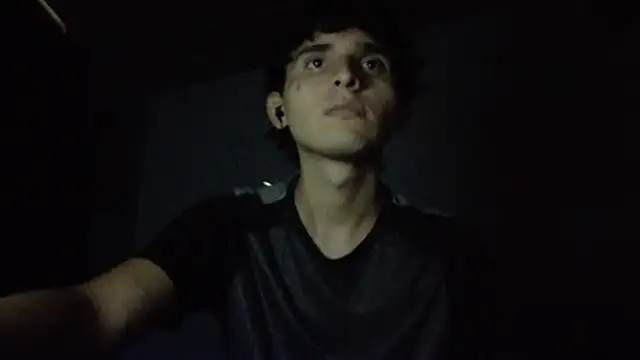 Snapshot of Charley_quin chatting on 03-04-25, 11:43 Charley quin online show from 03-04-25, 11:43