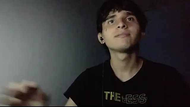 Snapshot of Charley_quin chatting on 03-13-25, 12:05 Charley quin online show from 03-13-25, 12:05