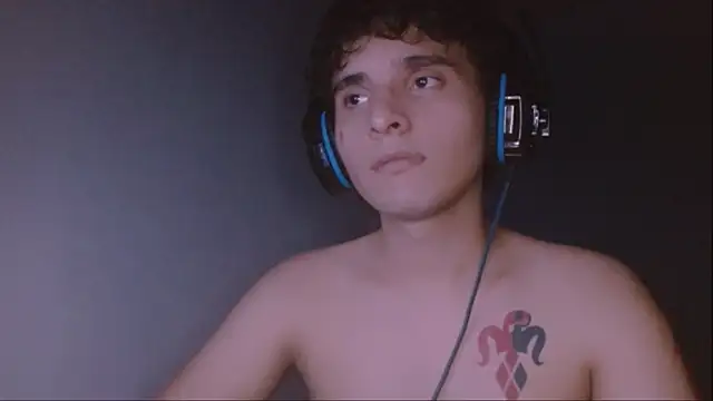 Snapshot of Charley_quin chatting on 09-14-25, 03:49 Charley quin online show from 09-14-25, 03:49