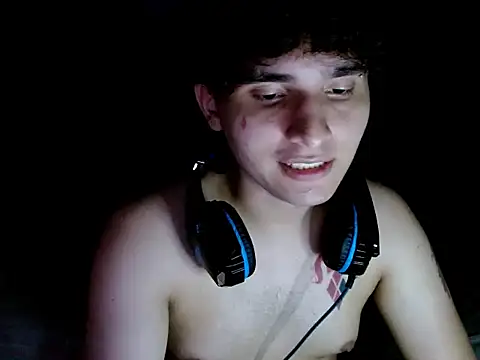 Snapshot of Charley_quin chatting on 03-09-26, 01:31 Charley quin online show from 03-09-26, 01:31