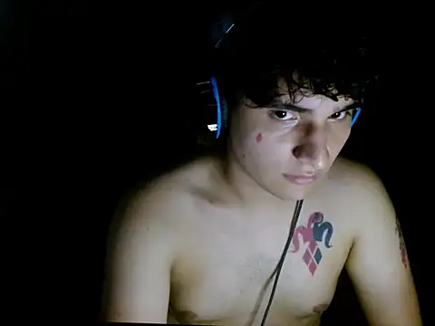 Snapshot of Charley_quin chatting on 03-11-26, 02:50 Charley quin online show from 03-11-26, 02:50