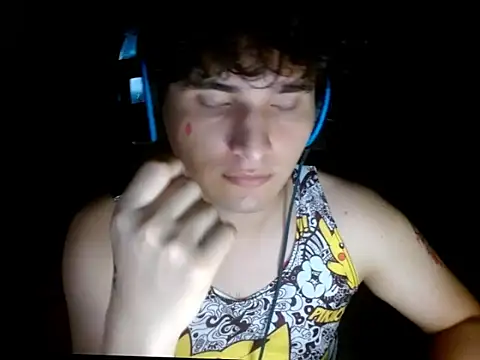 Snapshot of Charley_quin chatting on 03-15-26, 01:22 Charley quin online show from 03-15-26, 01:22