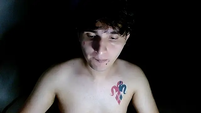 Snapshot of Charley_quin chatting on 06-04-26, 01:22 Charley quin online show from 06-04-26, 01:22