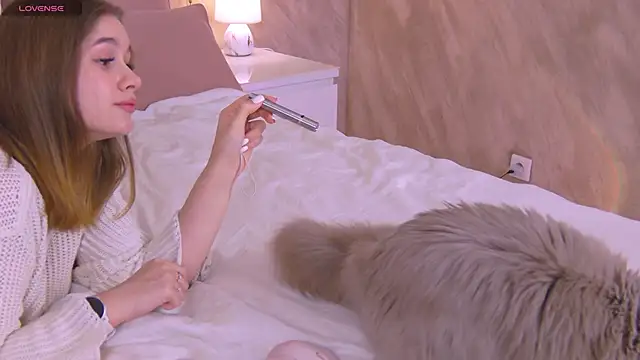 EllieHayes online show from 02-22-25, 04:29