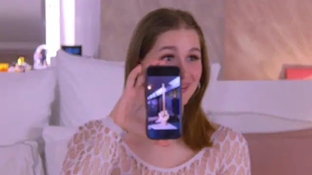 EllieHayes online show from 03-12-25, 09:03