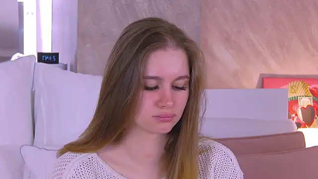 EllieHayes online show from 03-22-25, 06:47