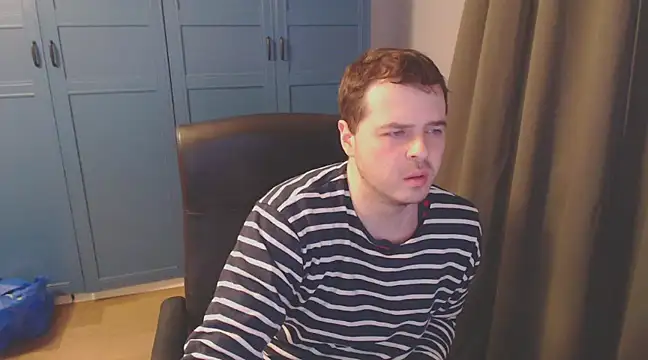 Snapshot of CuteMan33 chatting on 12-15-24, 06:40 CuteMan33 online show from 12-15-24, 06:40