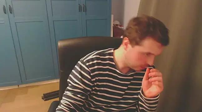 Snapshot of CuteMan33 chatting on 12-16-24, 02:25 CuteMan33 online show from 12-16-24, 02:25