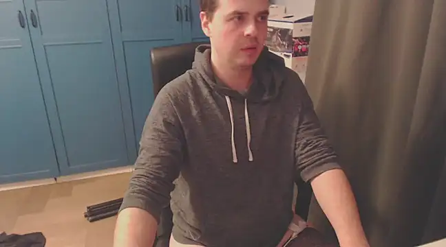 Snapshot of CuteMan33 chatting on 12-24-24, 06:00 CuteMan33 online show from 12-24-24, 06:00