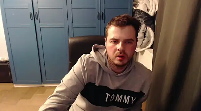 Snapshot of CuteMan33 chatting on 03-05-25, 11:49 CuteMan33 online show from 03-05-25, 11:49