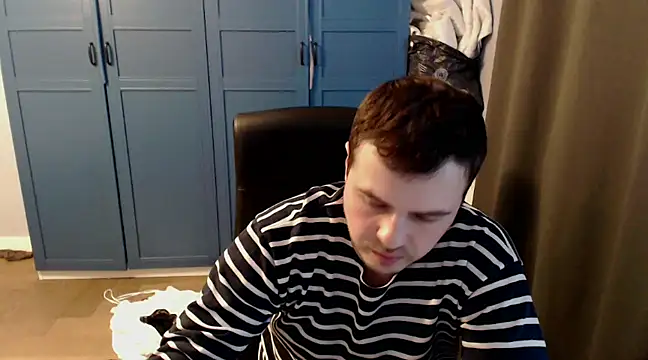 Snapshot of CuteMan33 chatting on 03-19-25, 05:08 CuteMan33 online show from 03-19-25, 05:08