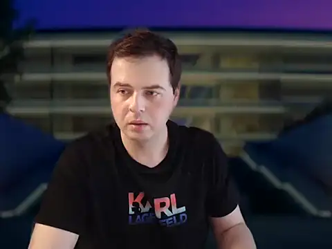 Snapshot of CuteMan33 chatting on 11-30-25, 12:31 CuteMan33 online show from 11-30-25, 12:31