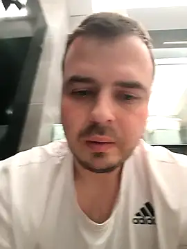 Snapshot of CuteMan33 chatting on 01-05-26, 11:41 CuteMan33 online show from 01-05-26, 11:41