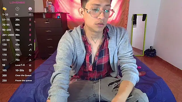 Snapshot of Sweet_c4mer0n chatting on 09-23-25, 03:26 Sweet c4mer0n online show from 09-23-25, 03:26