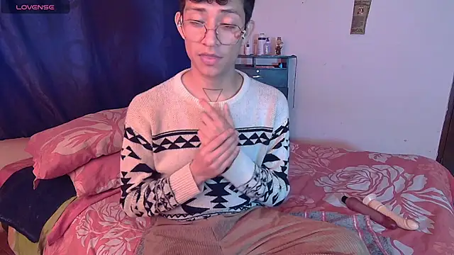 Snapshot of Sweet_c4mer0n chatting on 10-21-25, 05:46 Sweet c4mer0n online show from 10-21-25, 05:46