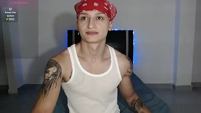 arthurphoenix  online show from 12-23-24, 04:01