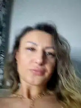Snapshot of AudreyJoy chatting on 01-03-25, 01:38 AudreyJoy online show from 01-03-25, 01:38