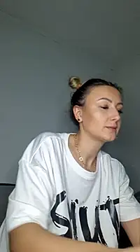 Snapshot of AudreyJoy chatting on 01-05-25, 02:06 AudreyJoy online show from 01-05-25, 02:06