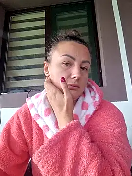 Snapshot of AudreyJoy chatting on 09-25-25, 05:33 AudreyJoy online show from 09-25-25, 05:33