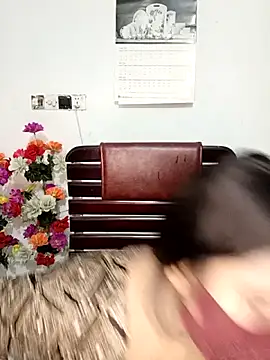 Hot-Angel  online show from 06-04-26, 03:29