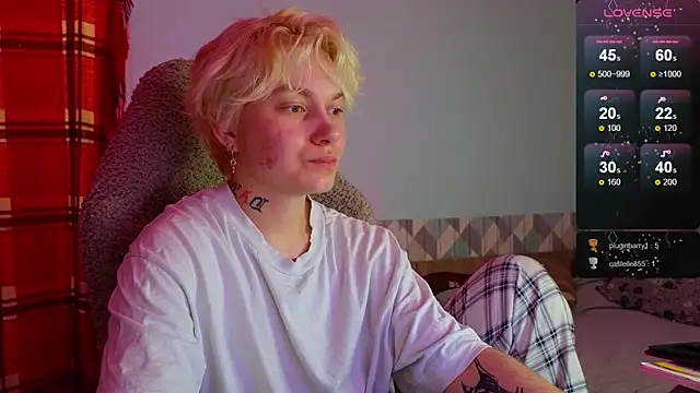 Snapshot of esajukyy chatting on 03-01-25, 06:32 esajukyy online show from 03-01-25, 06:32