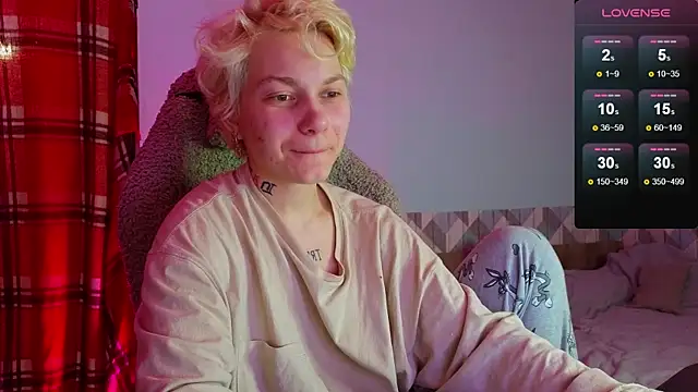 Snapshot of esajukyy chatting on 03-09-25, 02:21 esajukyy online show from 03-09-25, 02:21