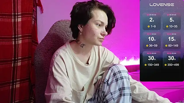 Snapshot of esajukyy chatting on 10-11-25, 02:15 esajukyy online show from 10-11-25, 02:15