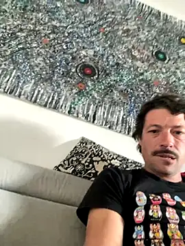 Snapshot of zenzero87 chatting on 10-27-25, 07:56 zenzero87 online show from 10-27-25, 07:56