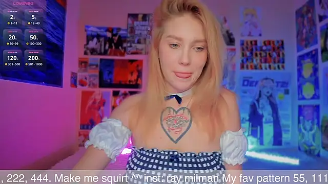 Snapshot of AliceMilman chatting on 09-17-25, 11:12 AliceMilman online show from 09-17-25, 11:12