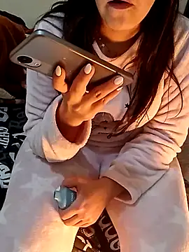 Snapshot of ShadiaStar chatting on 01-18-25, 09:45 ShadiaStar online show from 01-18-25, 09:45