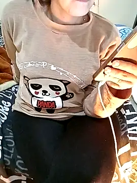 Snapshot of ShadiaStar chatting on 02-04-25, 10:13 ShadiaStar online show from 02-04-25, 10:13