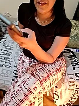 Snapshot of ShadiaStar chatting on 02-24-25, 11:30 ShadiaStar online show from 02-24-25, 11:30