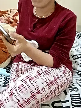 Snapshot of ShadiaStar chatting on 03-03-25, 07:39 ShadiaStar online show from 03-03-25, 07:39