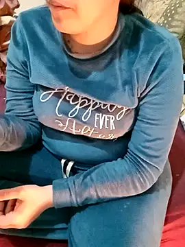 Snapshot of ShadiaStar chatting on 03-13-25, 08:43 ShadiaStar online show from 03-13-25, 08:43