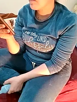 Snapshot of ShadiaStar chatting on 03-14-25, 07:12 ShadiaStar online show from 03-14-25, 07:12