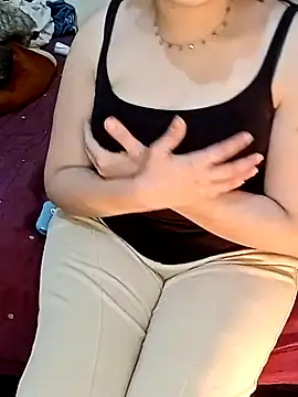 Snapshot of ShadiaStar chatting on 03-16-25, 01:28 ShadiaStar online show from 03-16-25, 01:28