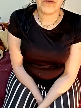 Snapshot of ShadiaStar chatting on 03-19-25, 08:00 ShadiaStar online show from 03-19-25, 08:00