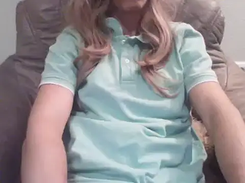 Snapshot of Kinky-Kristina chatting on 01-18-25, 10:17 Kinky-Kristina online show from 01-18-25, 10:17
