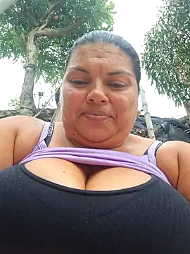 Snapshot of chubby_sexy_big_tits chatting on 03-07-25, 06:33 chubby sexy big tits online show from 03-07-25, 06:33