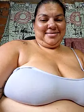 Snapshot of chubby_sexy_big_tits chatting on 09-17-25, 10:00 chubby sexy big tits online show from 09-17-25, 10:00