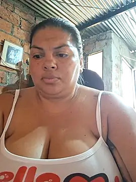 Snapshot of chubby_sexy_big_tits chatting on 09-27-25, 12:54 chubby sexy big tits online show from 09-27-25, 12:54