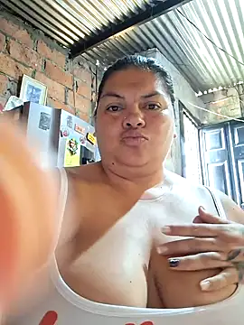 Snapshot of chubby_sexy_big_tits chatting on 10-19-25, 12:17 chubby sexy big tits online show from 10-19-25, 12:17