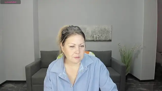 Snapshot of Milana_Blake chatting on 12-14-24, 06:35 Milana Blake online show from 12-14-24, 06:35